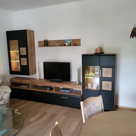Neubauer Apartment